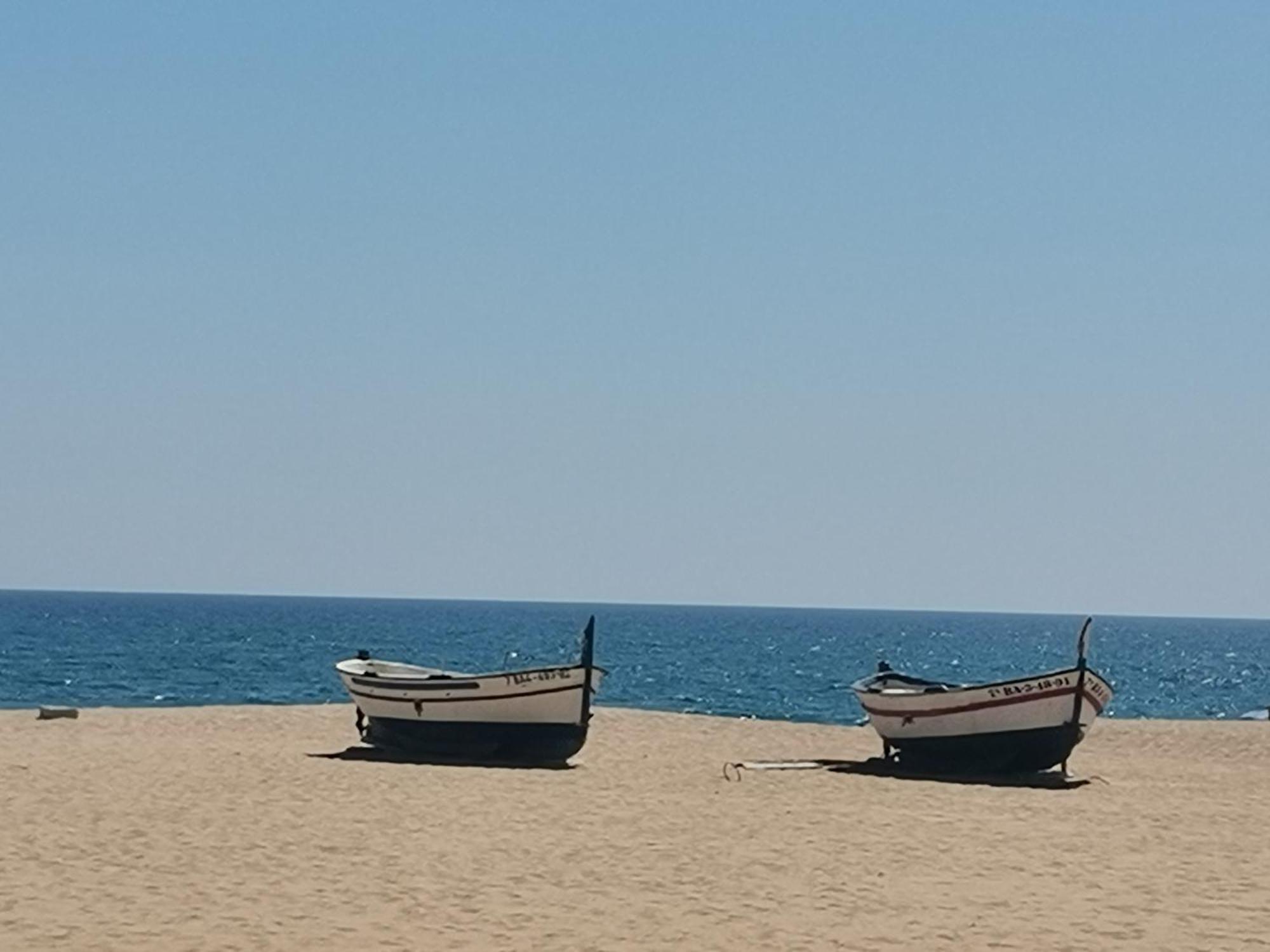 Apartamento Centrico En Calella Luaran gambar